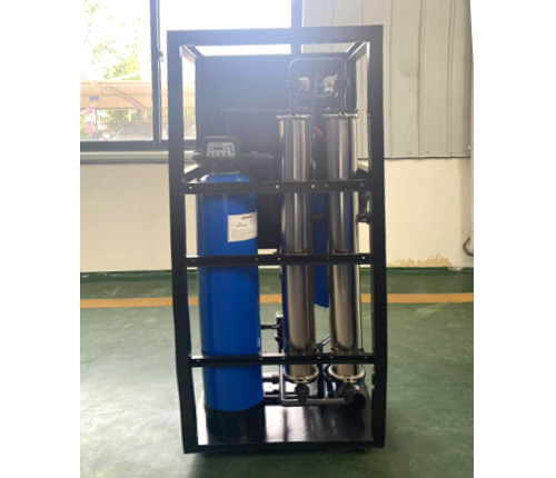 Reverse osmosis water purification equipment that produces 500 liters of pure water per hour