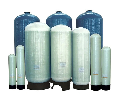 Filtering canister